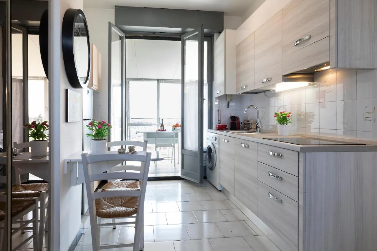 La Veranda - Bright Top Floor Apartment With Views Of The Madonnina Mediolan Włochy