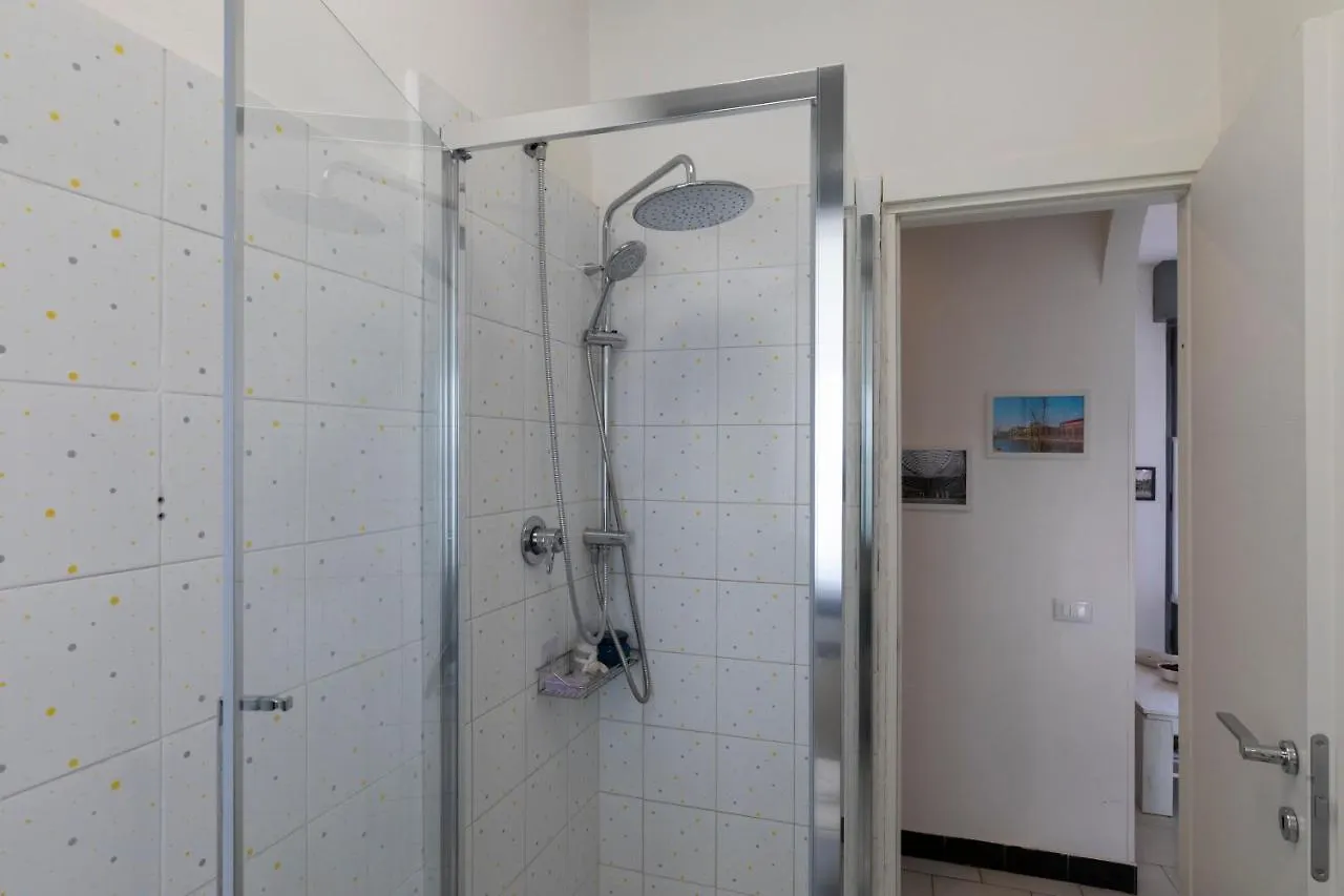 La Veranda - Bright Top Floor Apartment With Views Of The Madonnina Mediolan