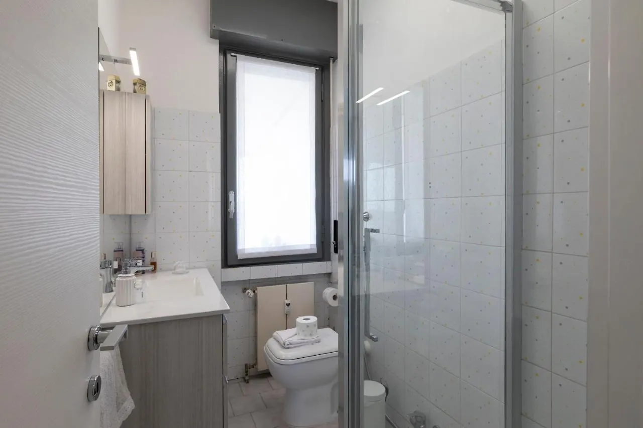 La Veranda - Bright Top Floor Apartment With Views Of The Madonnina Mediolan 0*,  Włochy